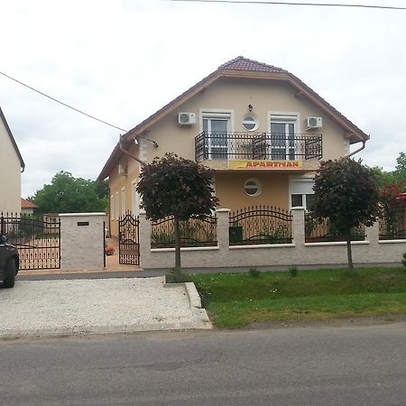 Marinica Apartman Hajdúszoboszló Exteriér fotografie